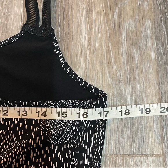 Fabletics Workout Tank - Picture 4 of 5